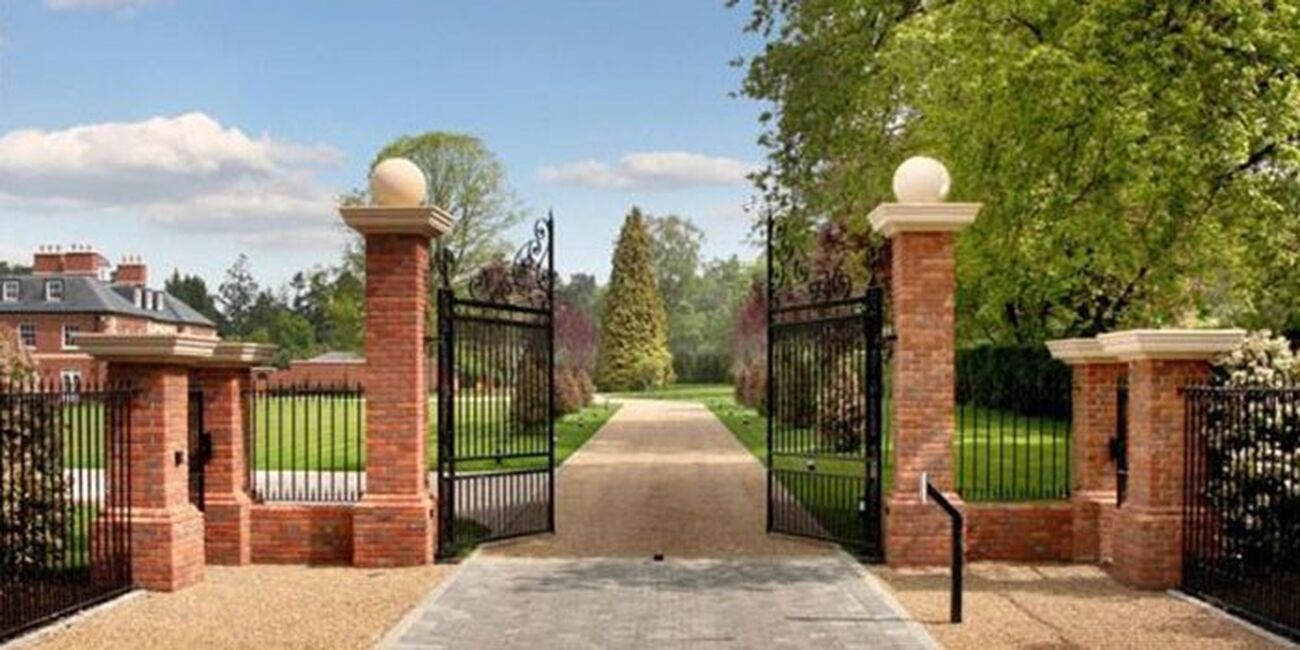 Pier-caps-pier-string-and-pier-plinths