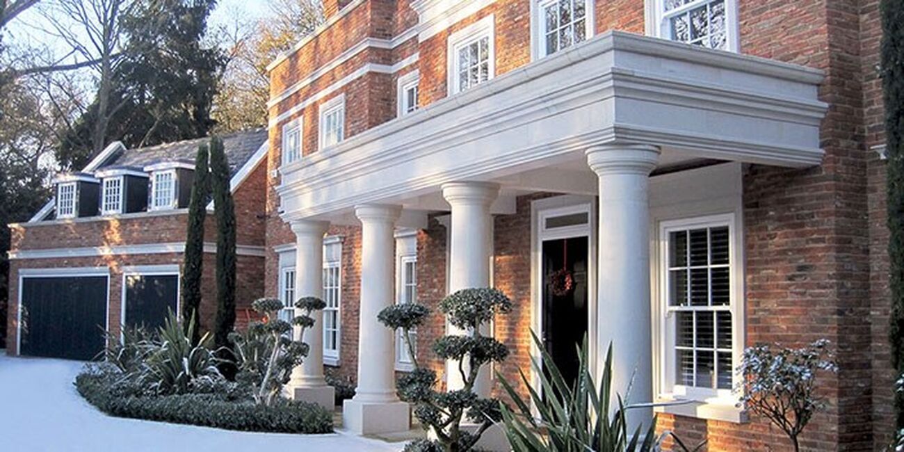 Porticos-and-balustrade