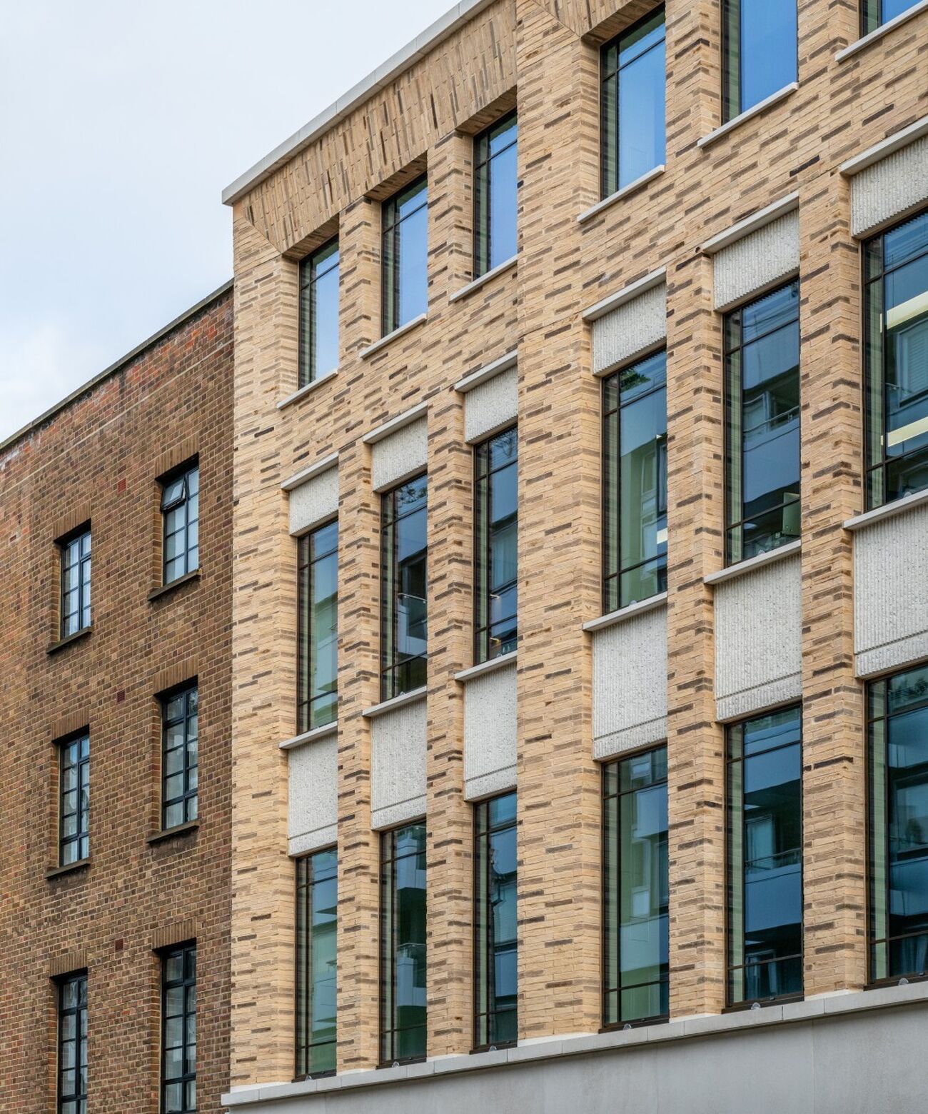 Thayer Street Marylebone, Cast Stone