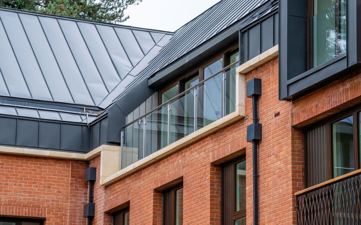 Audley Sunningdale, Cast Stone