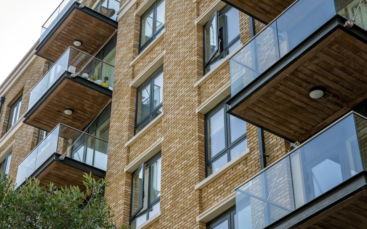 Wet Cast Stone - Fulham Reach, London