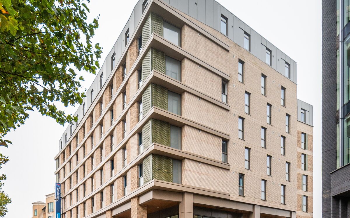 Travelodge 2 1