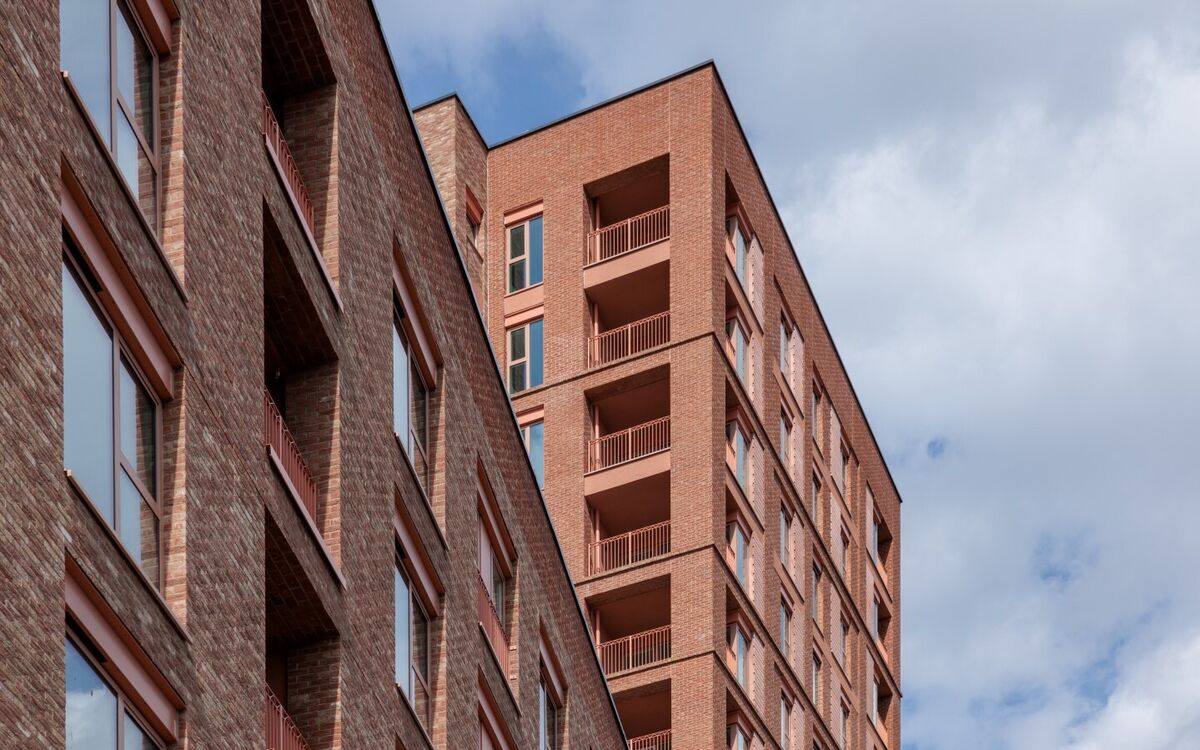 Welbourne Tottenham Hale 24 Large